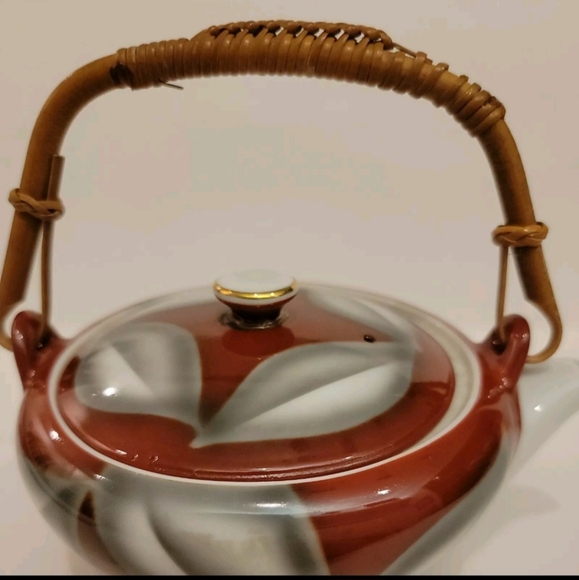 Seyei Fine China Beautiful Unique Red Teapot w/,Gray Leaves Bamboo Handle - Picture 8 of 8